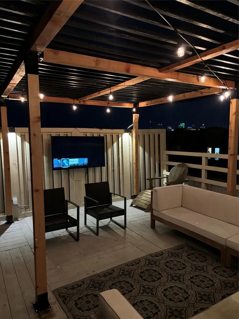 5702 Hudson Street Dallas TX 75206