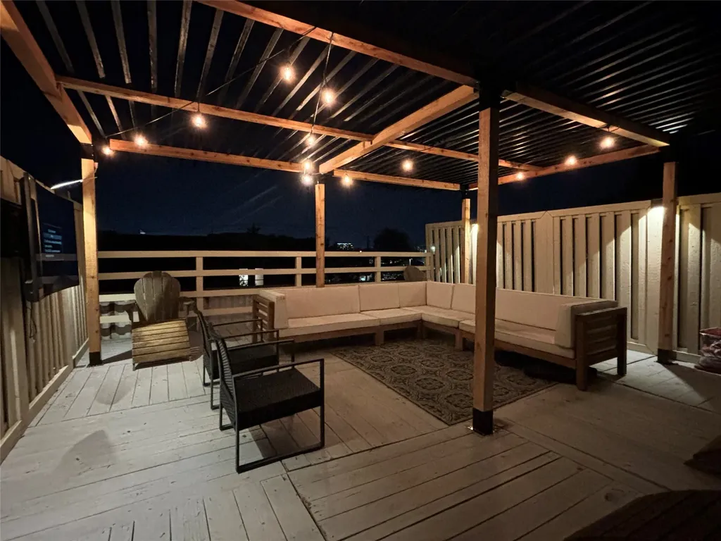 5702 Hudson Street Dallas TX 75206