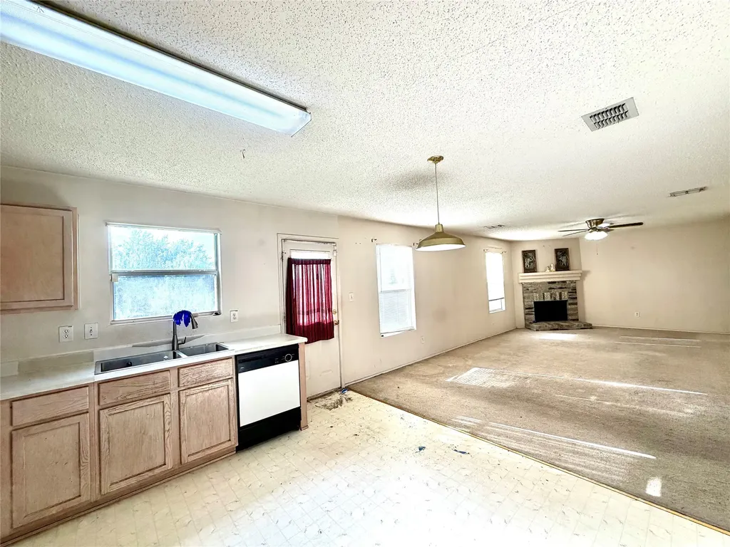 1257 Regal Drive Garland TX 75040