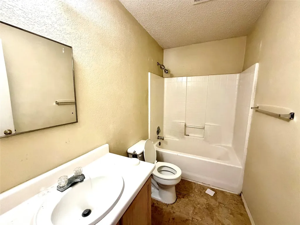 1257 Regal Drive Garland TX 75040
