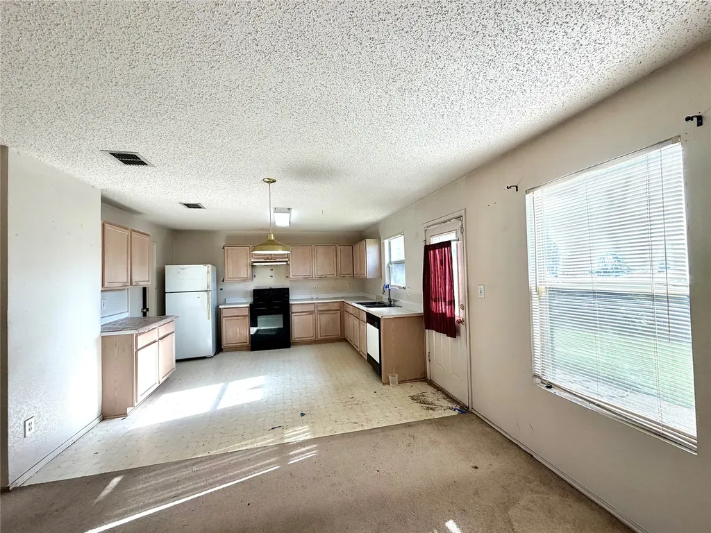1257 Regal Drive Garland TX 75040