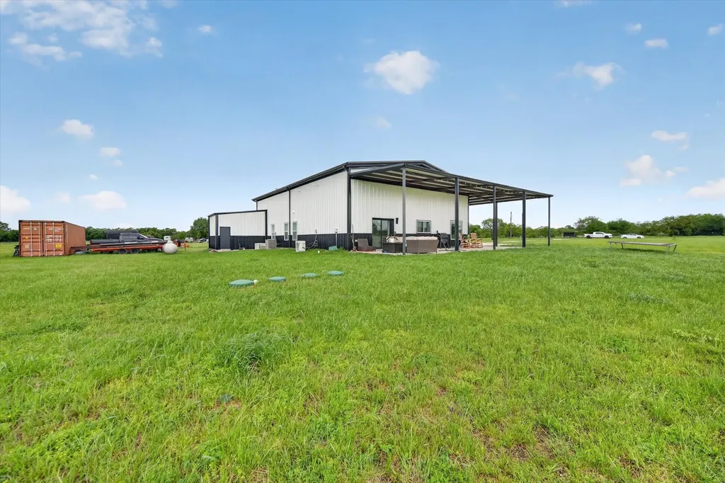 9082 Wolfe Run Ponder TX 76259