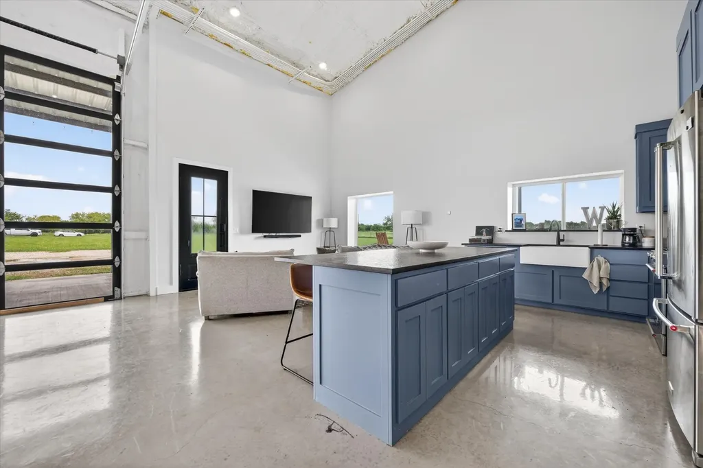 9082 Wolfe Run Ponder TX 76259