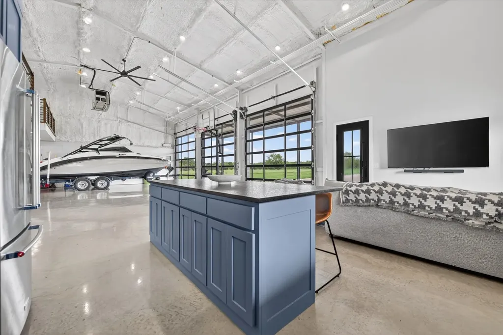 9082 Wolfe Run Ponder TX 76259