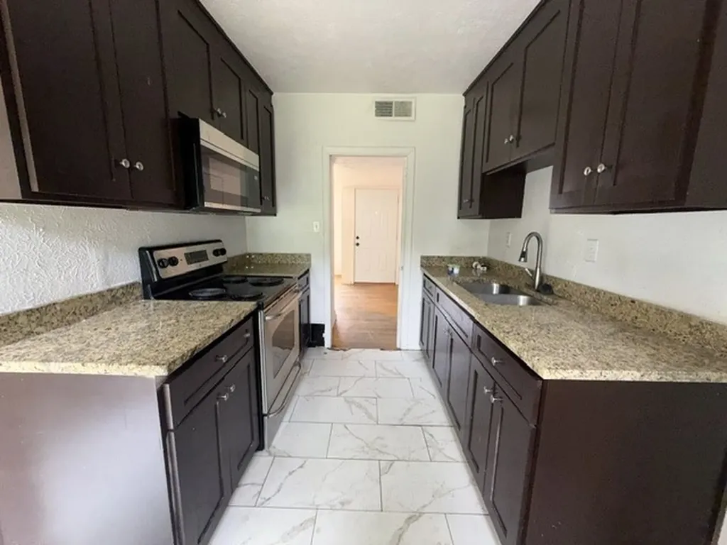 4628 Reed Street Fort Worth TX 76119