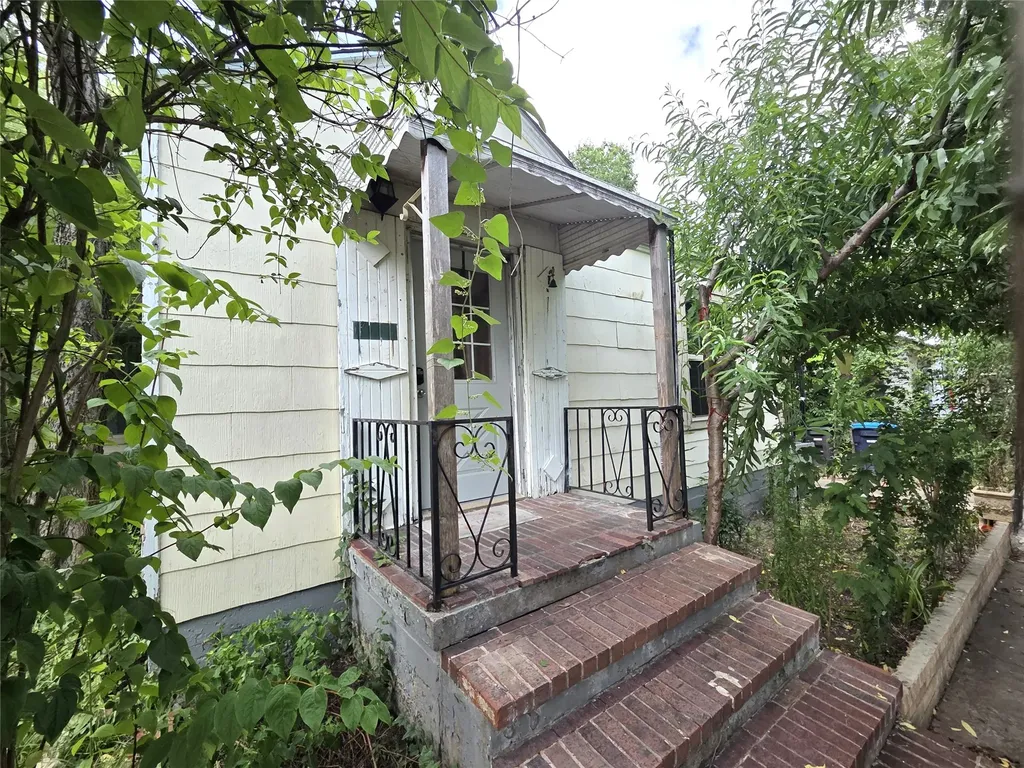 3528 Panola Avenue Fort Worth TX 76103