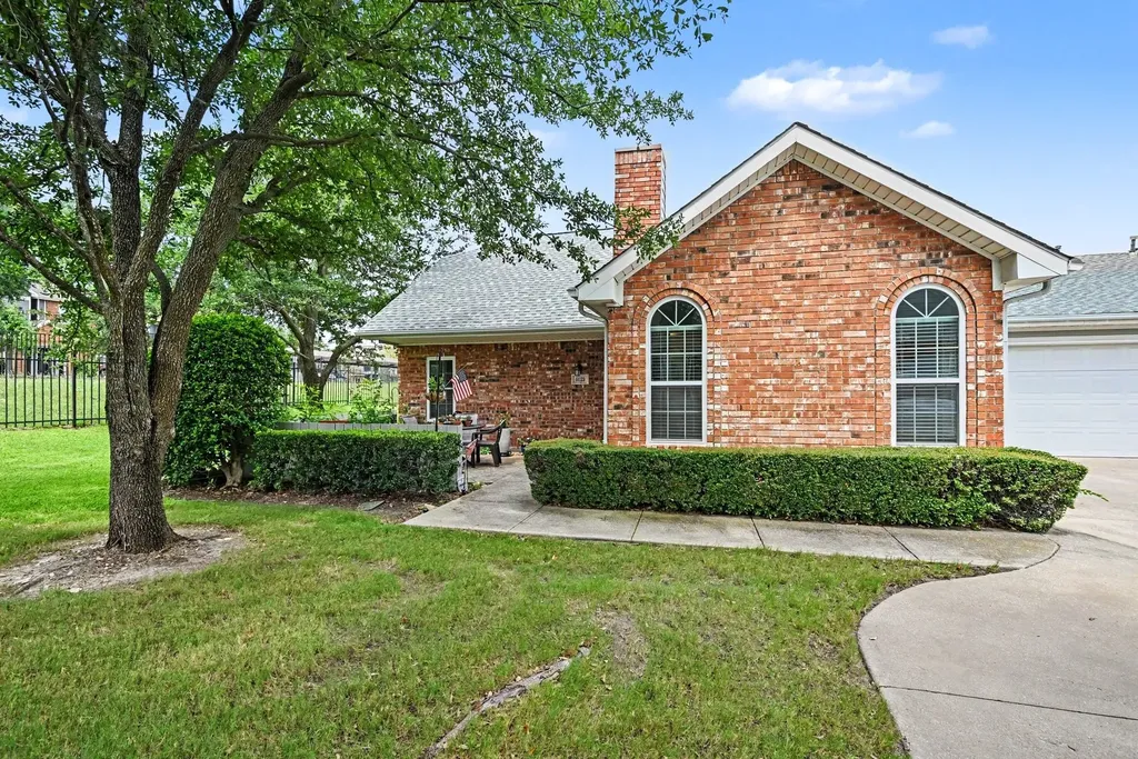 6123 Welden Court Fort Worth TX 76132
