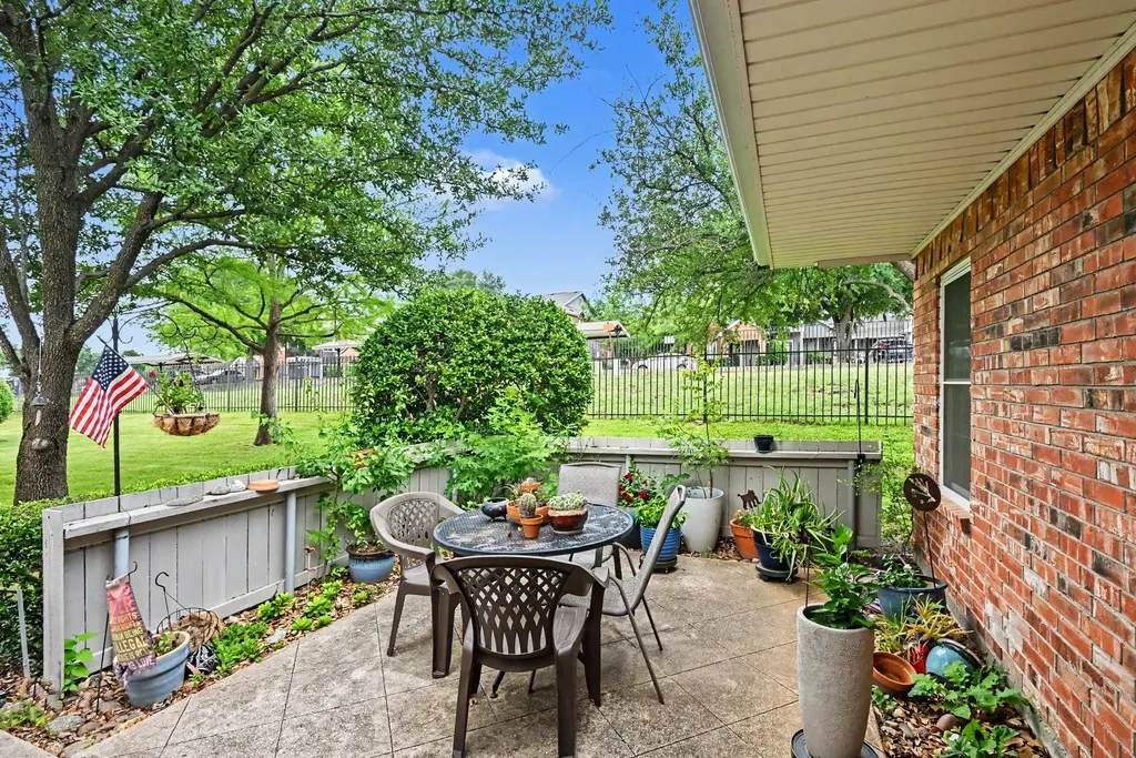 6123 Welden Court Fort Worth TX 76132