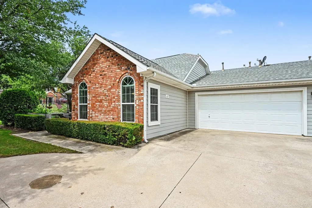 6123 Welden Court Fort Worth TX 76132