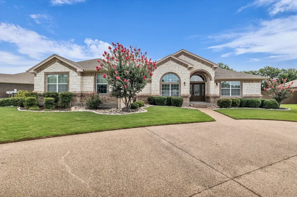 910 Springdale Lane Lorena TX 76655