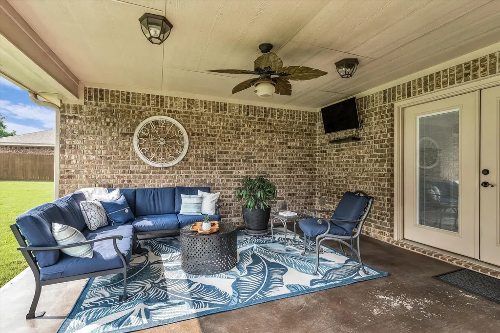 910 Springdale Lane Lorena TX 76655