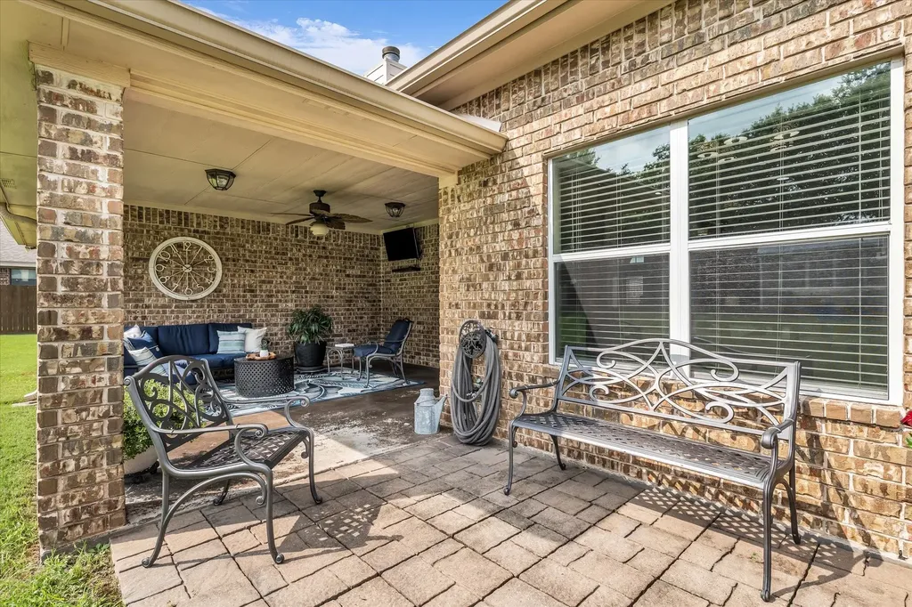 910 Springdale Lane Lorena TX 76655