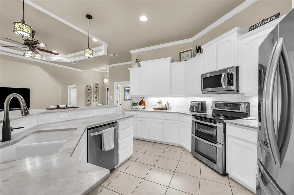 910 Springdale Lane Lorena TX 76655