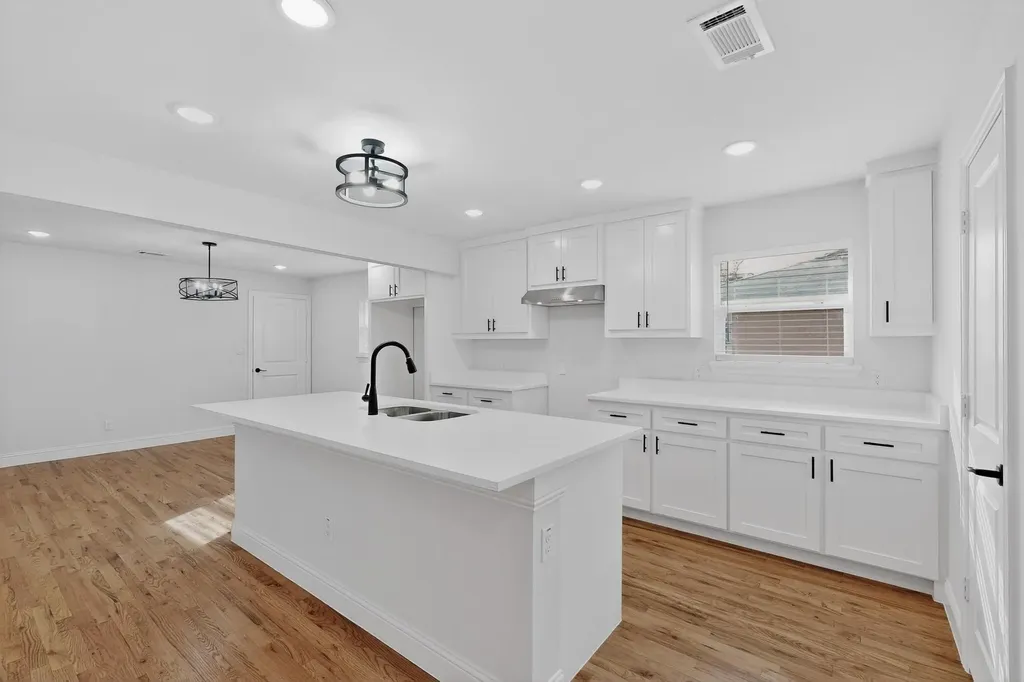 2534 Millermore Street Dallas TX 75216