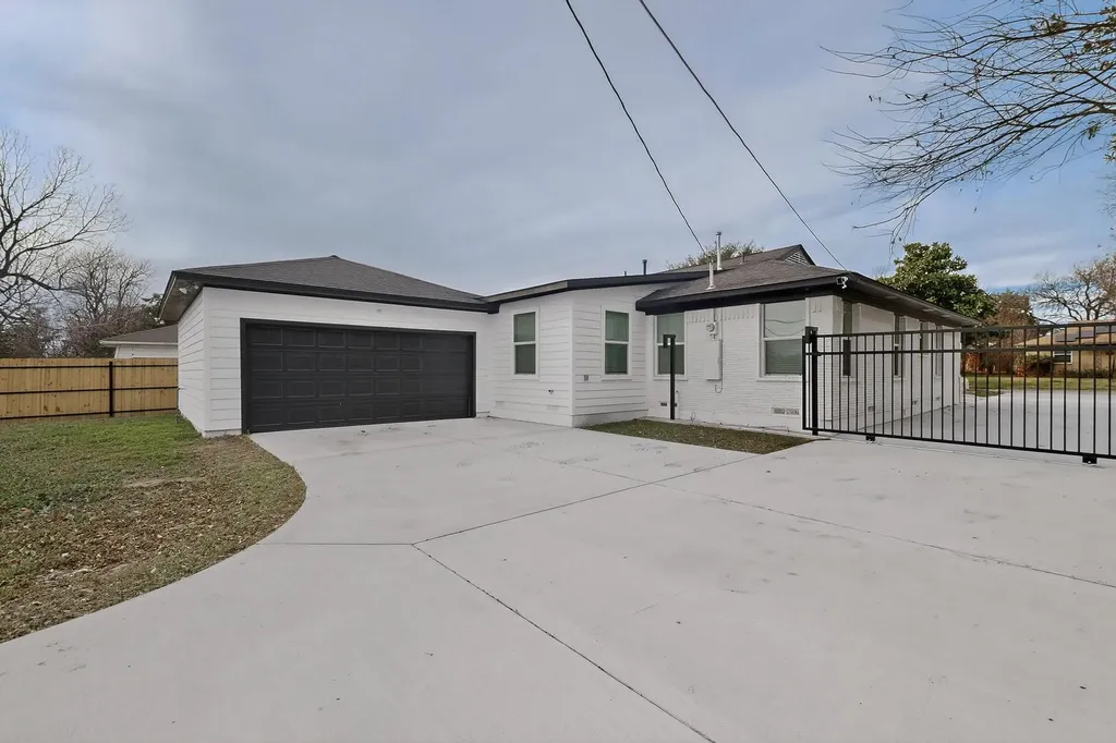 2534 Millermore Street Dallas TX 75216