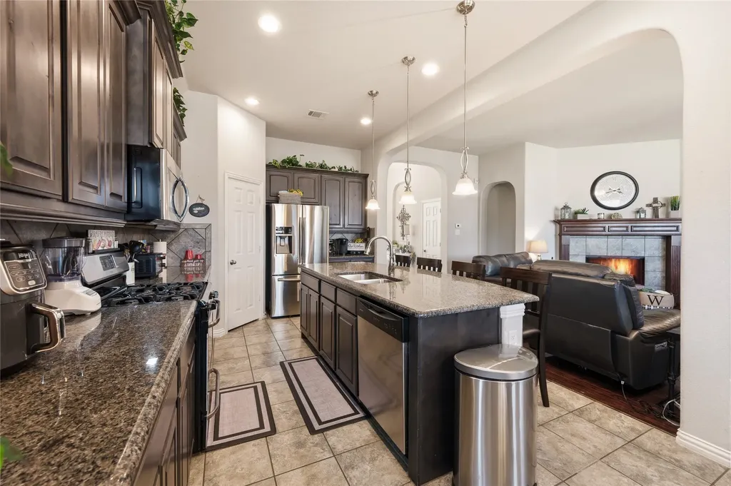 140 Chestnut Road Waxahachie TX 75165