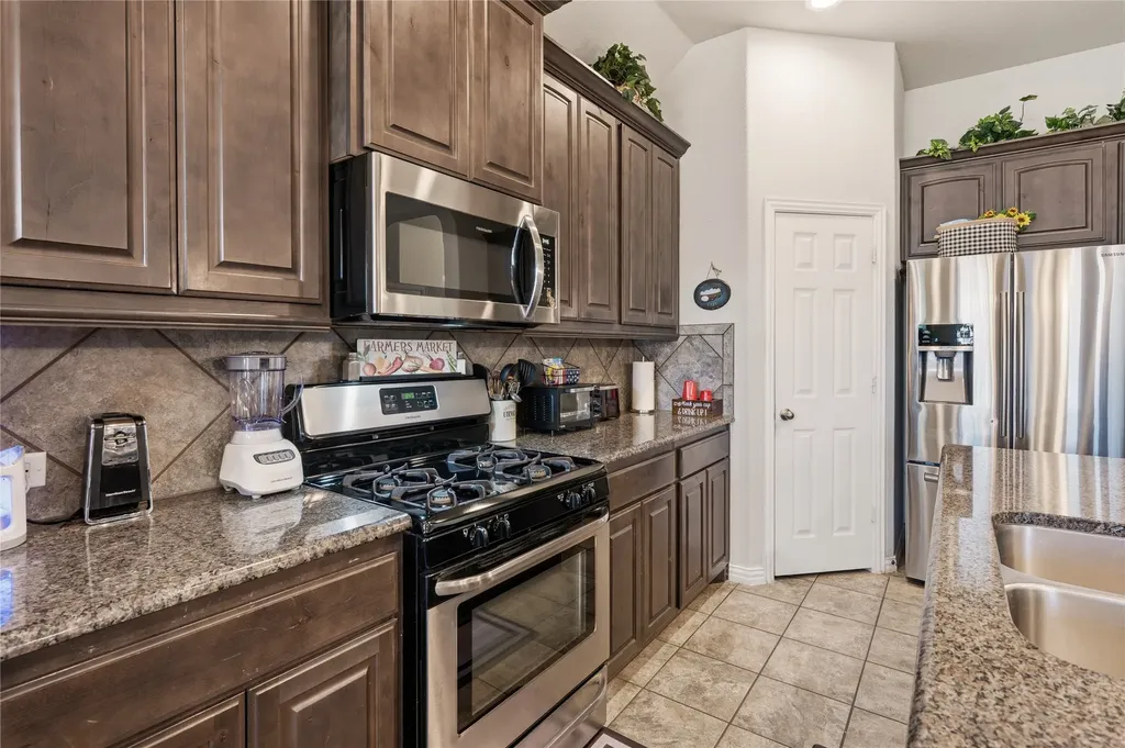 140 Chestnut Road Waxahachie TX 75165