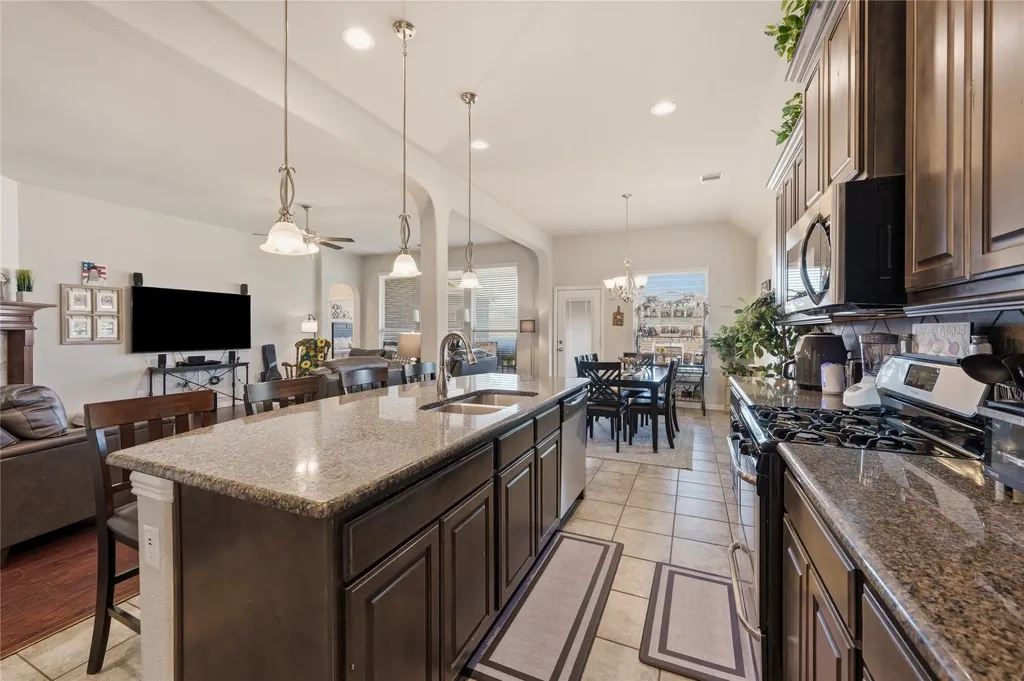 140 Chestnut Road Waxahachie TX 75165
