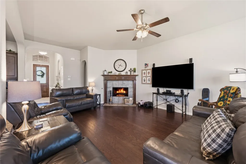 140 Chestnut Road Waxahachie TX 75165