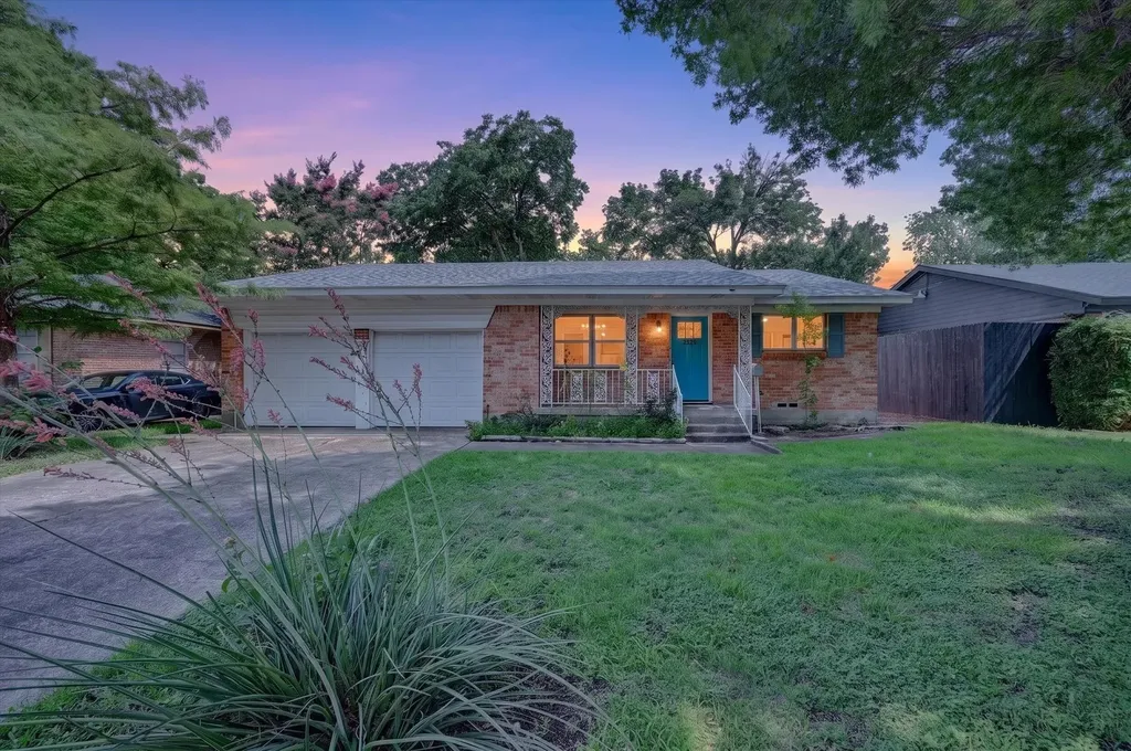 1113 Bandera Lane Garland TX 75040