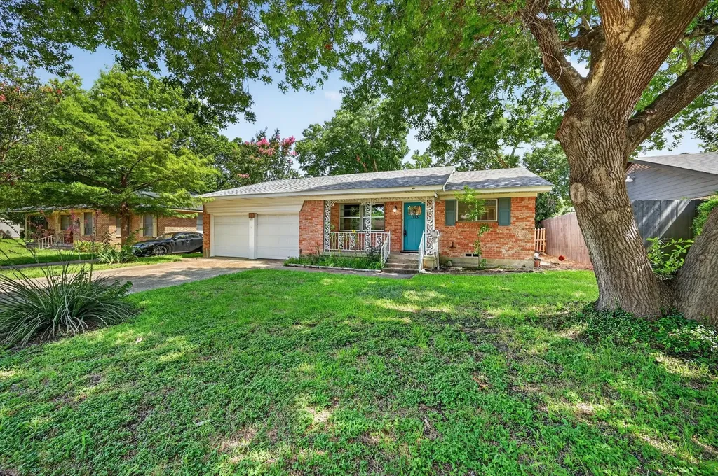 1113 Bandera Lane Garland TX 75040