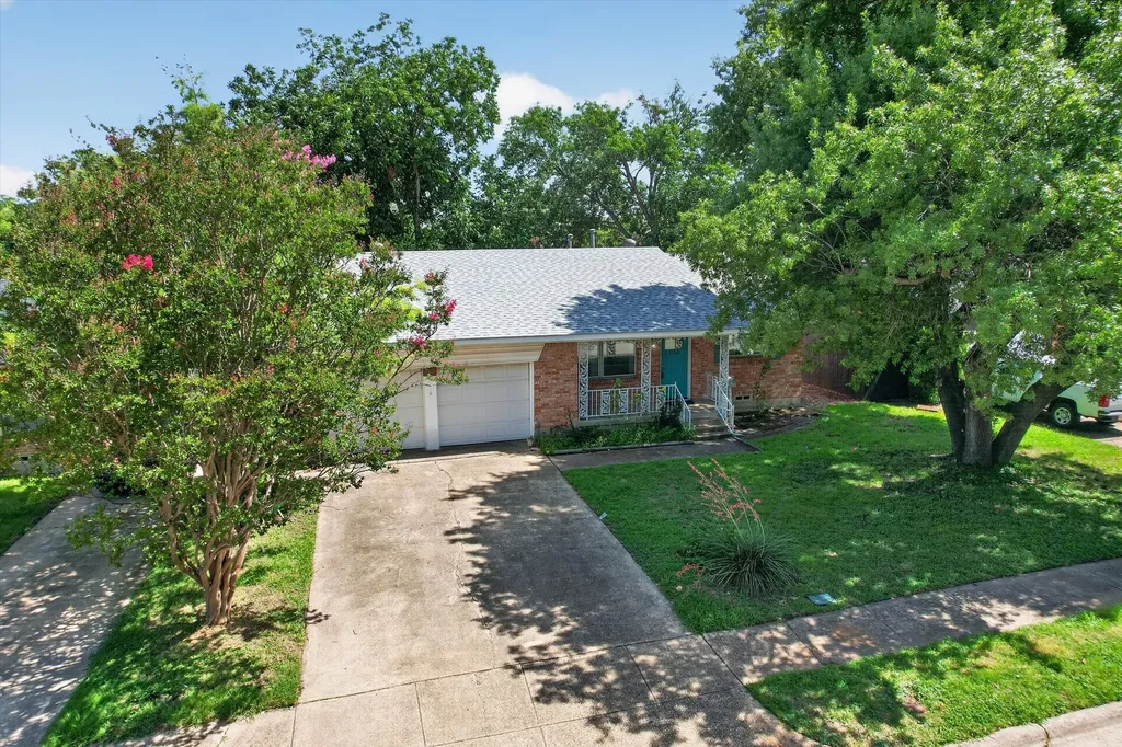 1113 Bandera Lane Garland TX 75040