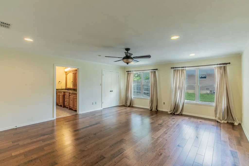 519 1st Street Hewitt TX 76643