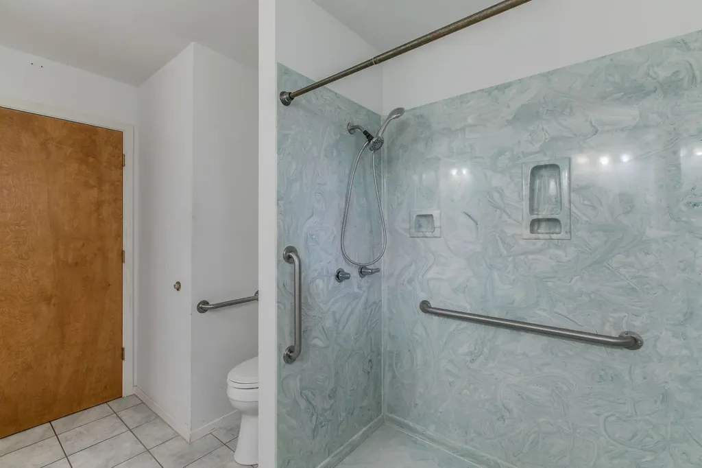 519 1st Street Hewitt TX 76643