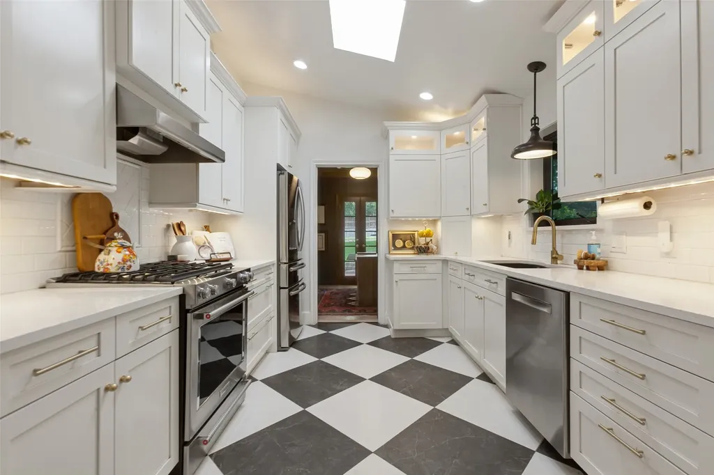 308 W Lookout Drive Richardson TX 75080