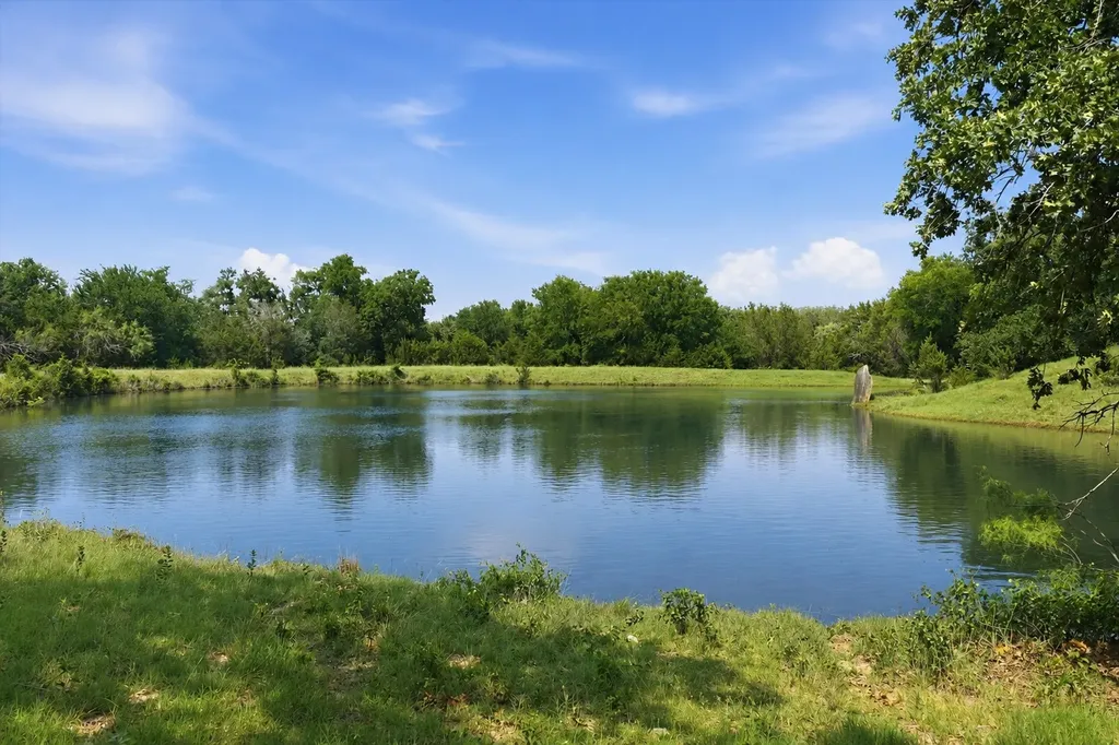 5835 N Fm 1744 Hico TX 76457