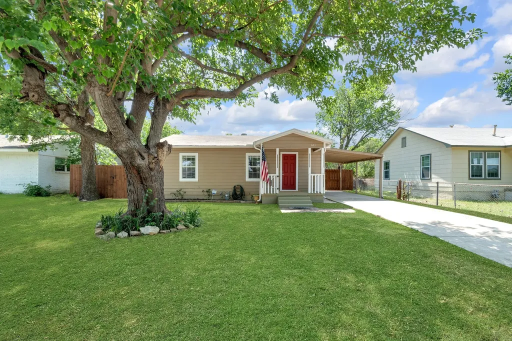 823 Ronald Street White Settlement TX 76108
