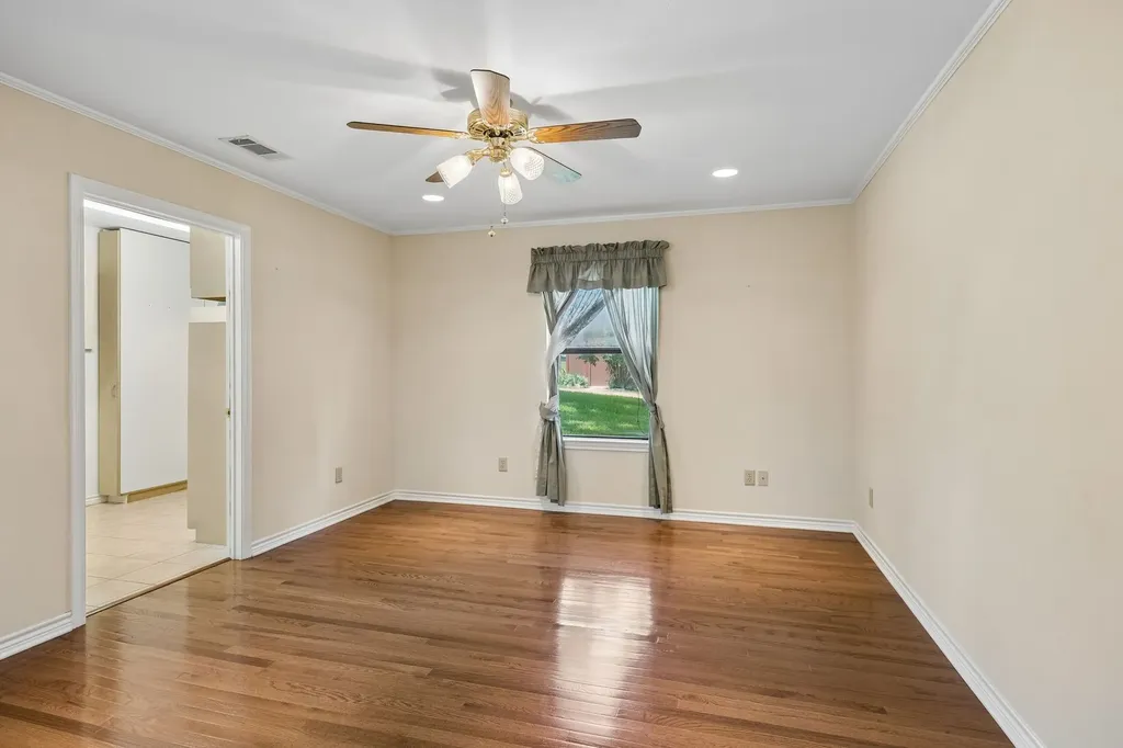 140 Pin Oak Drive Mabank TX 75156