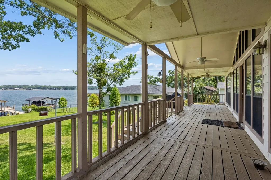 140 Pin Oak Drive Mabank TX 75156