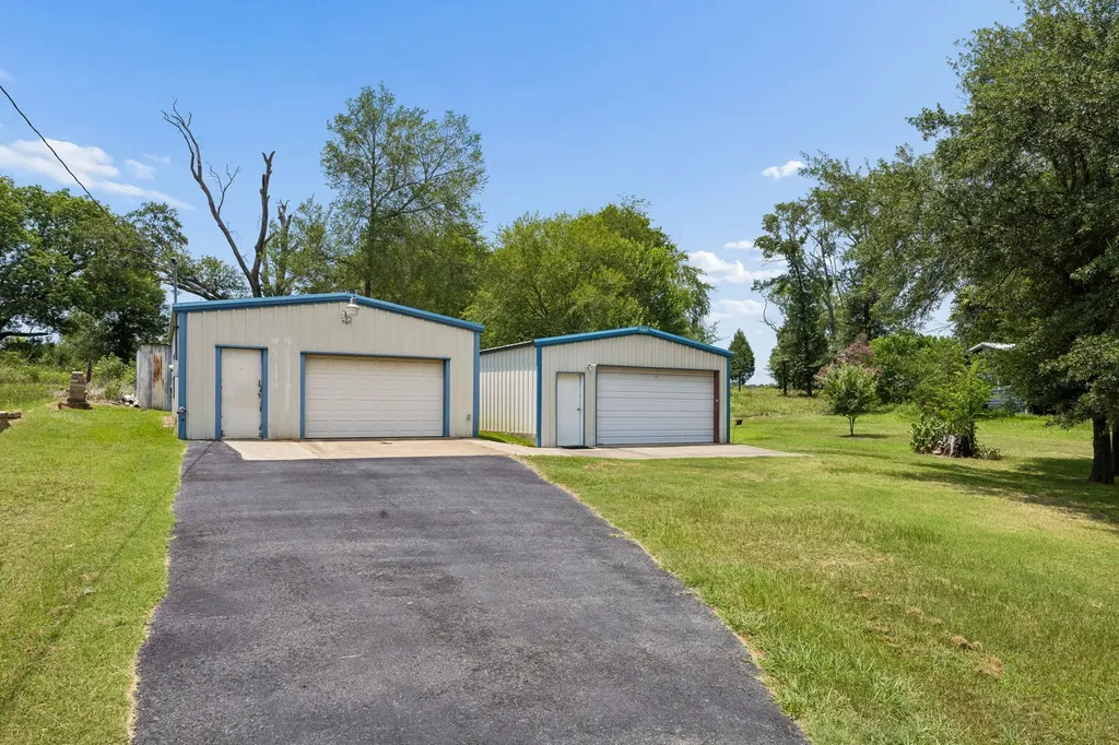 140 Pin Oak Drive Mabank TX 75156