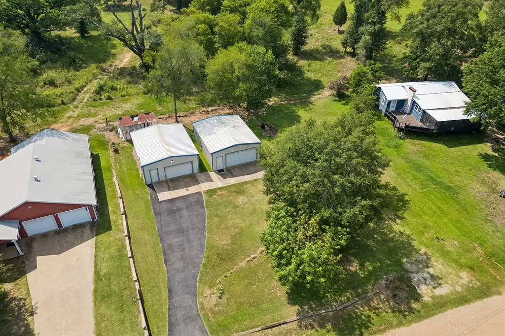 140 Pin Oak Drive Mabank TX 75156