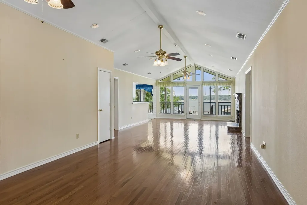140 Pin Oak Drive Mabank TX 75156