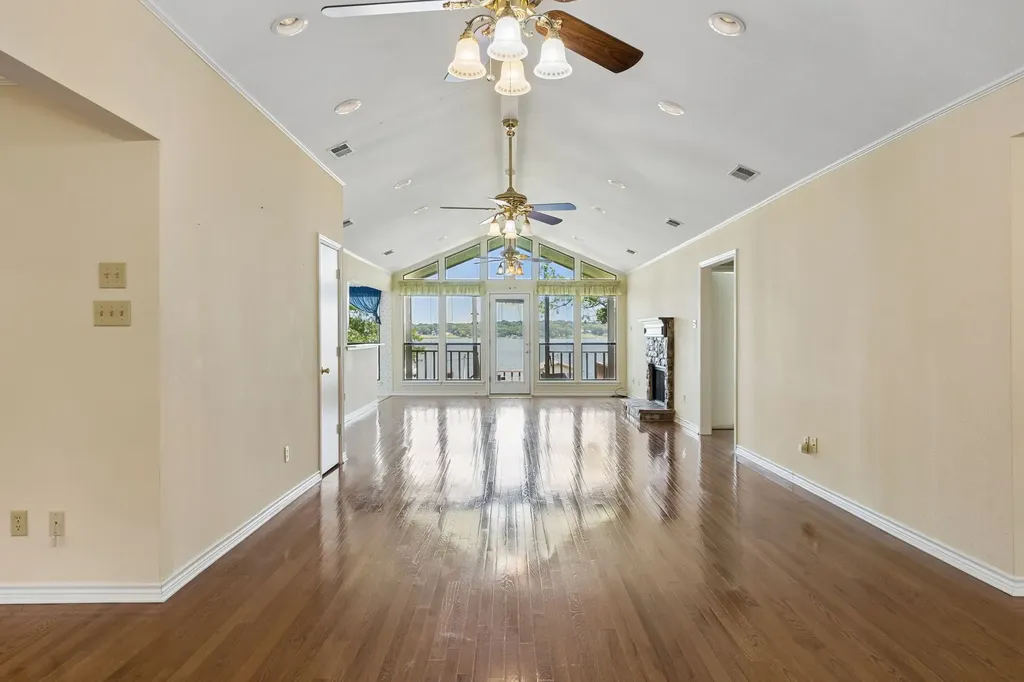 140 Pin Oak Drive Mabank TX 75156