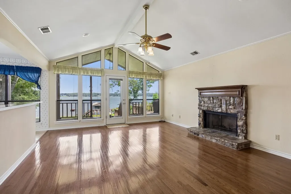 140 Pin Oak Drive Mabank TX 75156