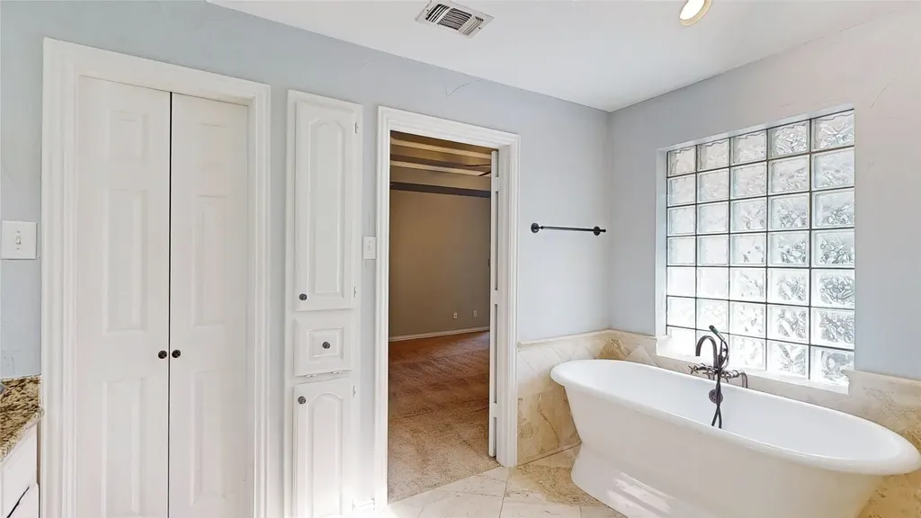 2890 Hillside Drive Highland Village TX 75077