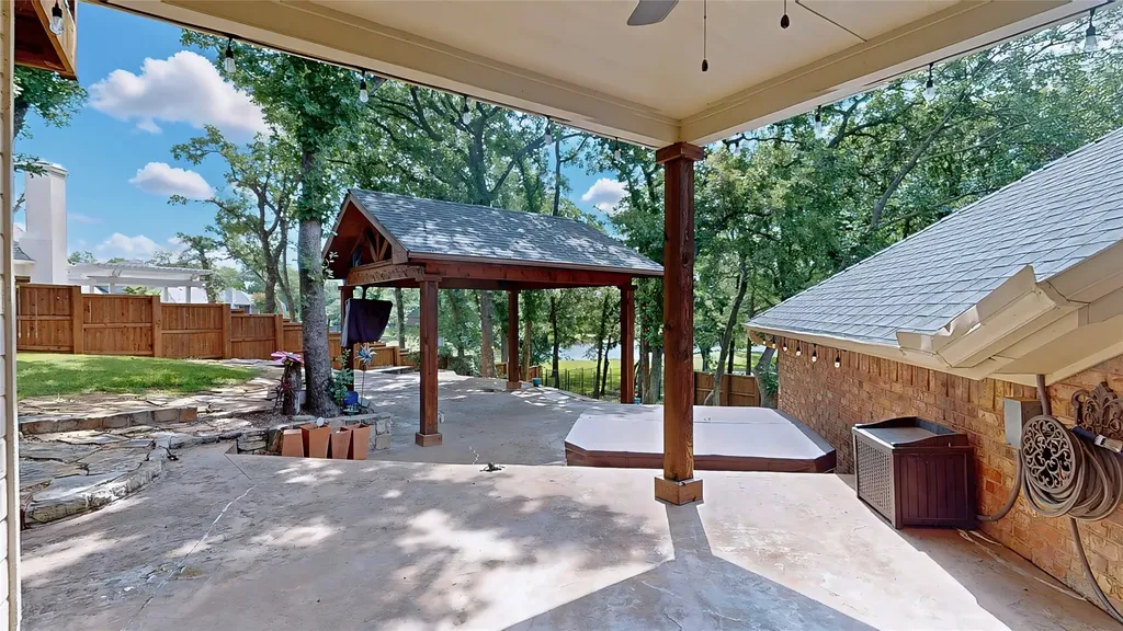 2890 Hillside Drive Highland Village TX 75077