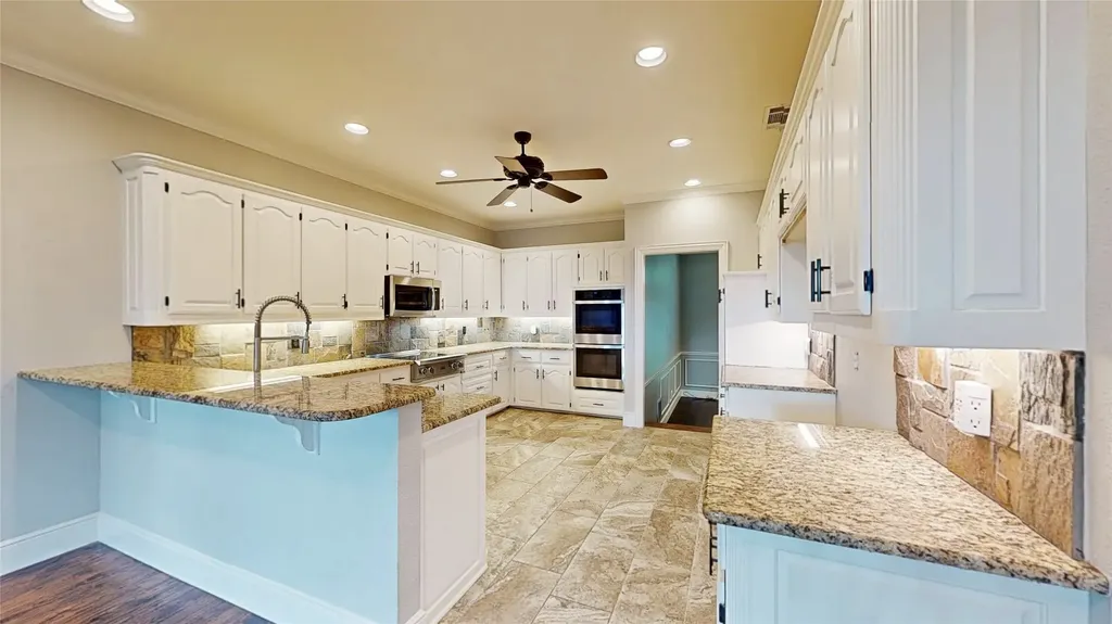 2890 Hillside Drive Highland Village TX 75077