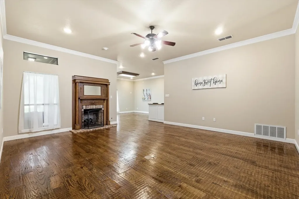 4111 Cimmaron Trail De Cordova TX 76049