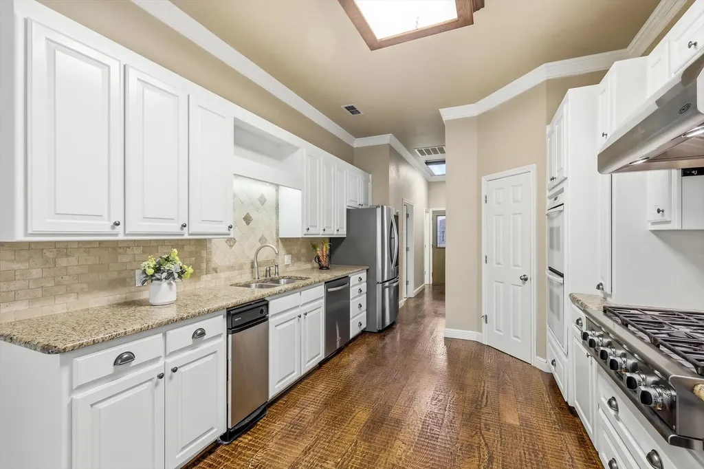4111 Cimmaron Trail De Cordova TX 76049