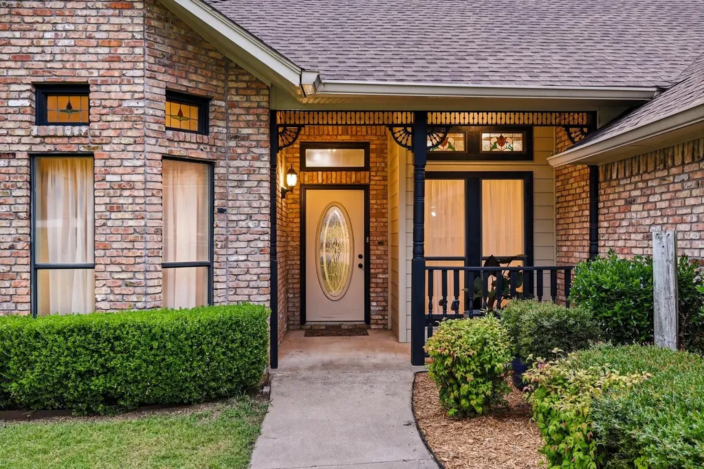 4111 Cimmaron Trail De Cordova TX 76049