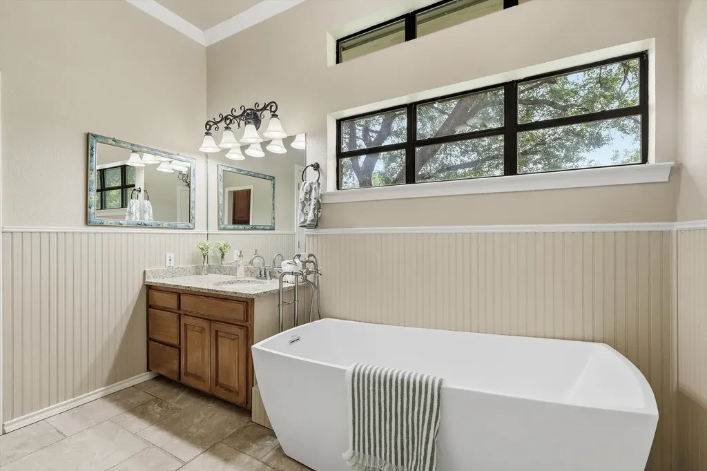 4111 Cimmaron Trail De Cordova TX 76049
