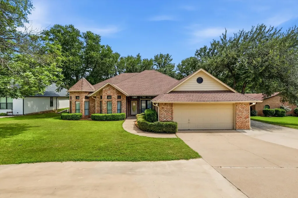 4111 Cimmaron Trail De Cordova TX 76049