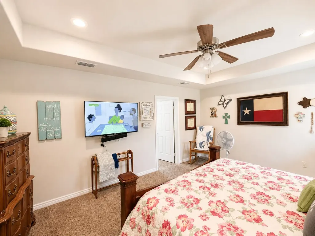 426 Oak Leaf Trail East Tawakoni TX 75472