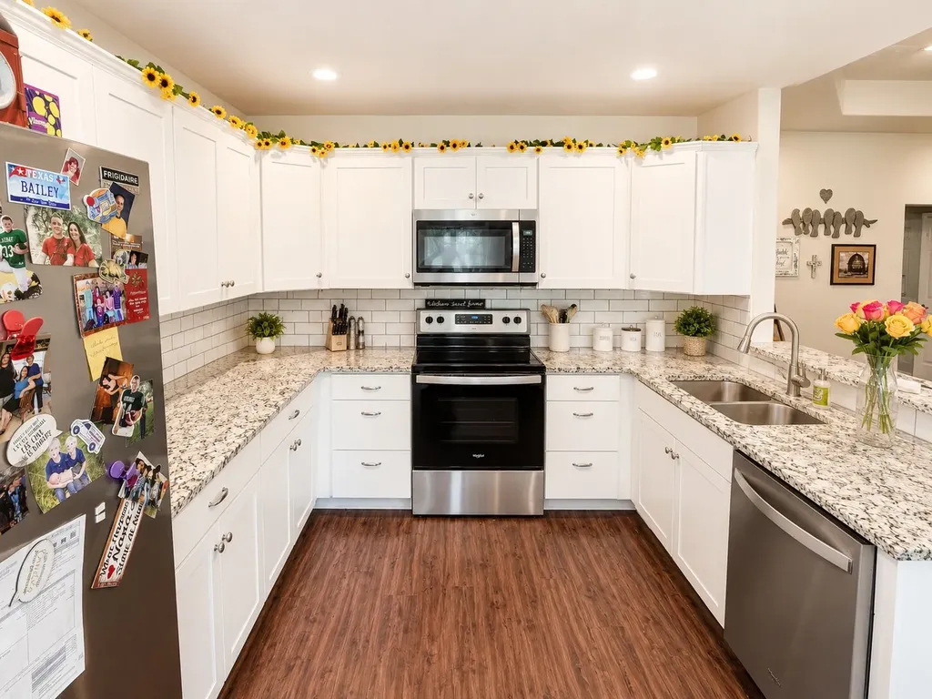 426 Oak Leaf Trail East Tawakoni TX 75472