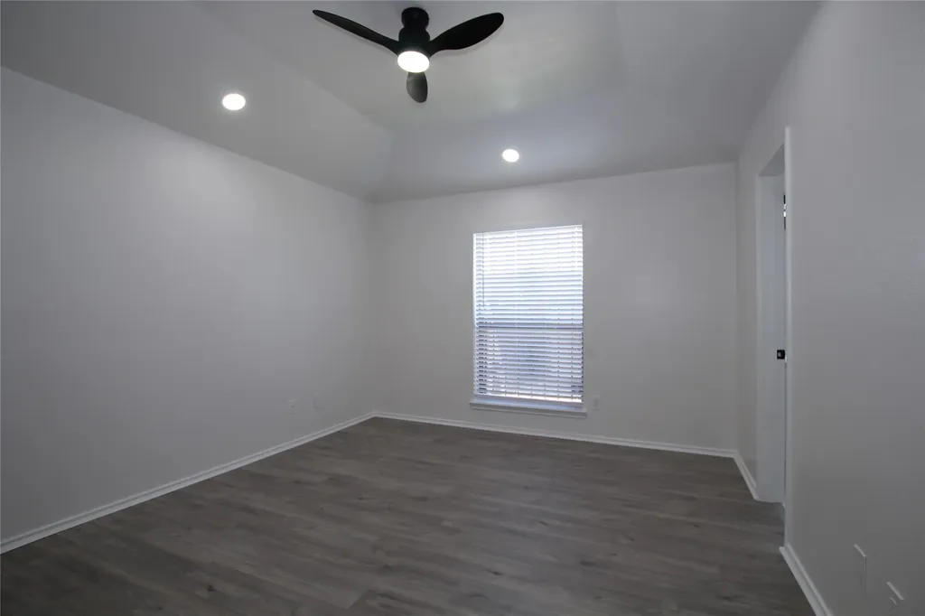 2910 Tanglewood Drive Lancaster TX 75134
