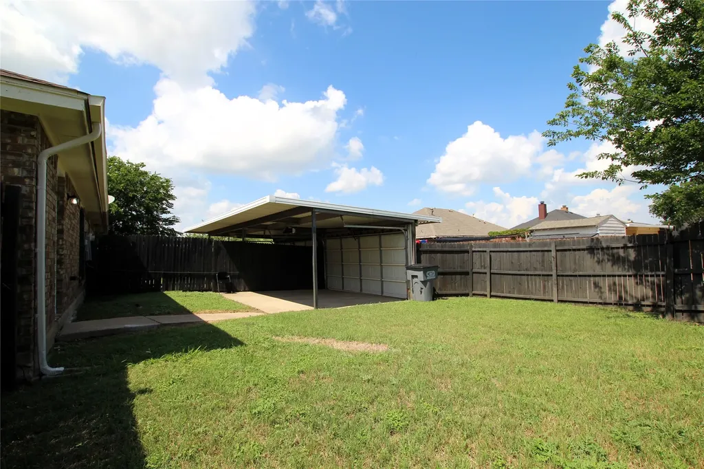 2910 Tanglewood Drive Lancaster TX 75134